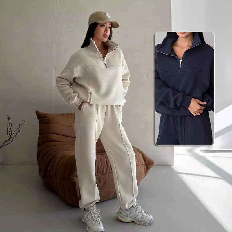 Stylish Women's Winter Jogging Set with Zipper Jacket