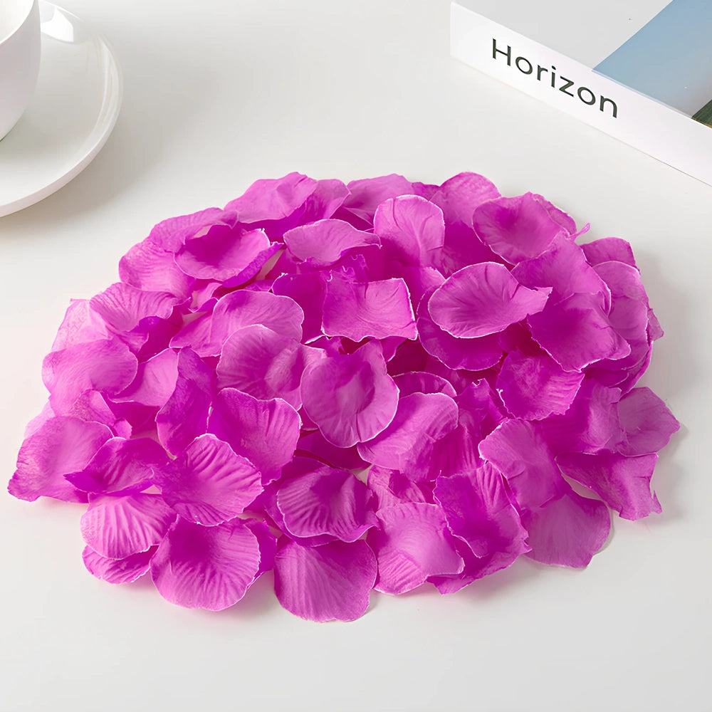 Pack of 100 high-quality silk simulated rose petals, 5cm size, in colours like rose red for wedding room scenes