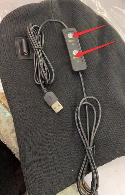 Heated cotton hat with intelligent temperature adjustment