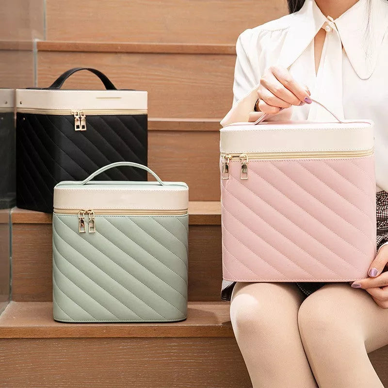 Portable PU Leather Cosmetics and Jewelry Storage Box with Hard Handle