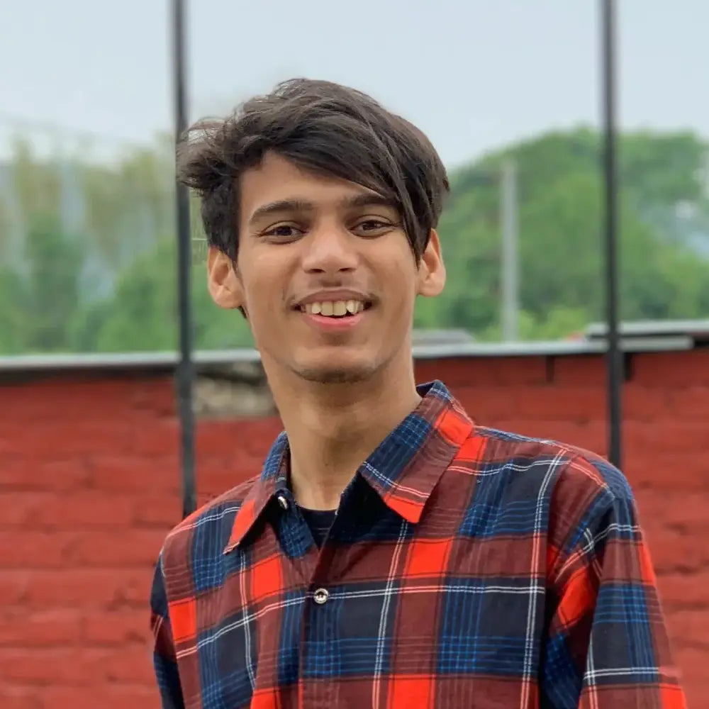 Sujan R.