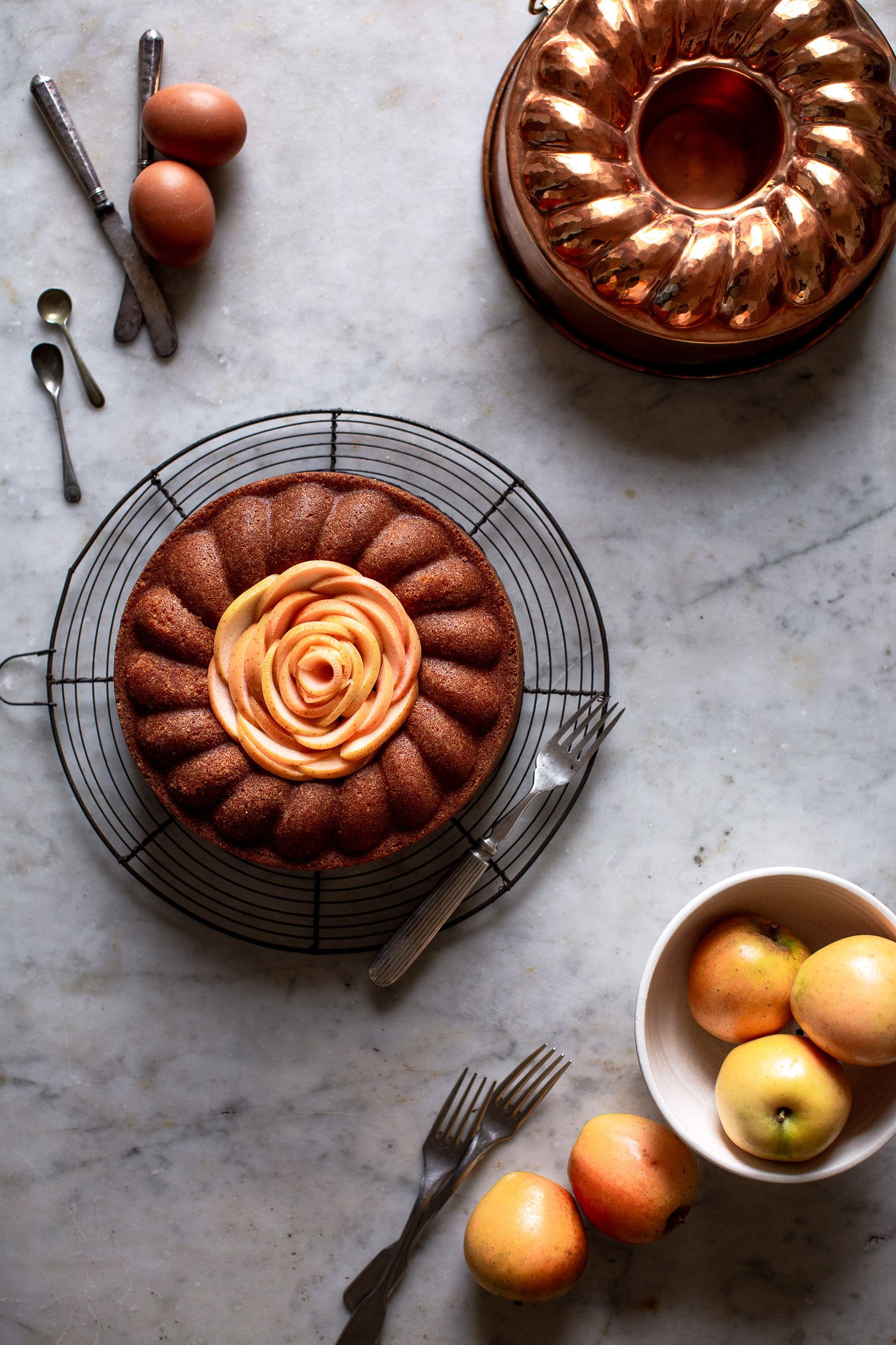 copper bundt cake mould apple cake rose