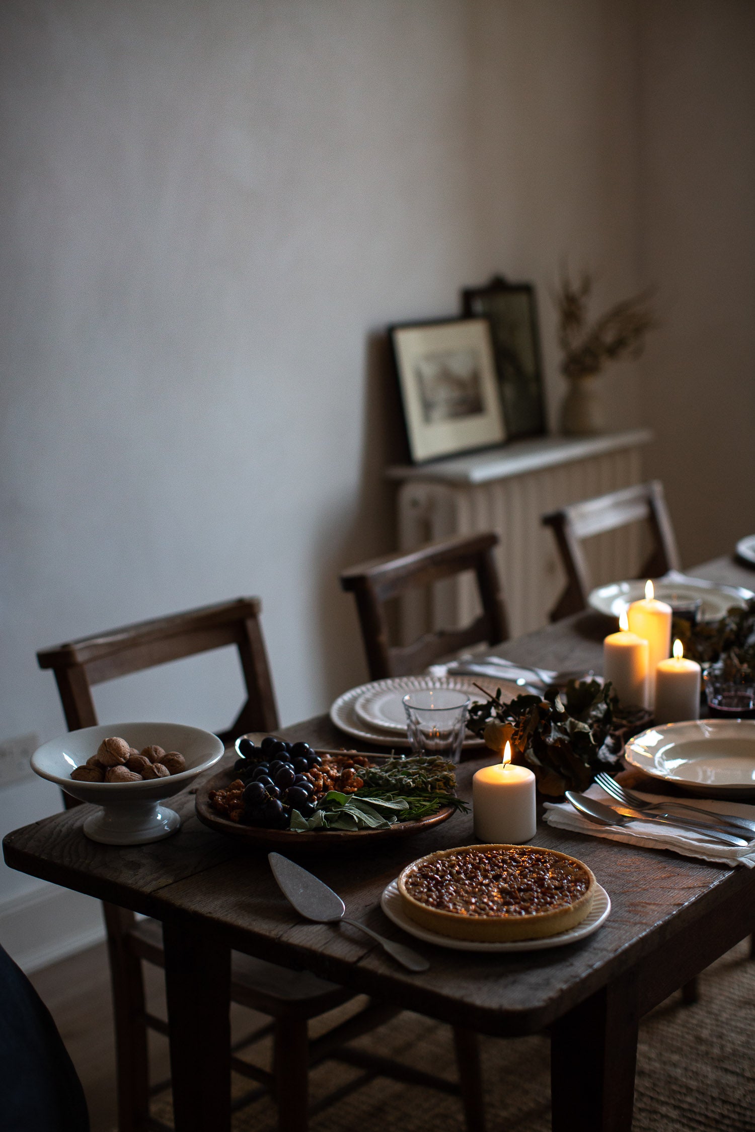 natural Christmas table decor