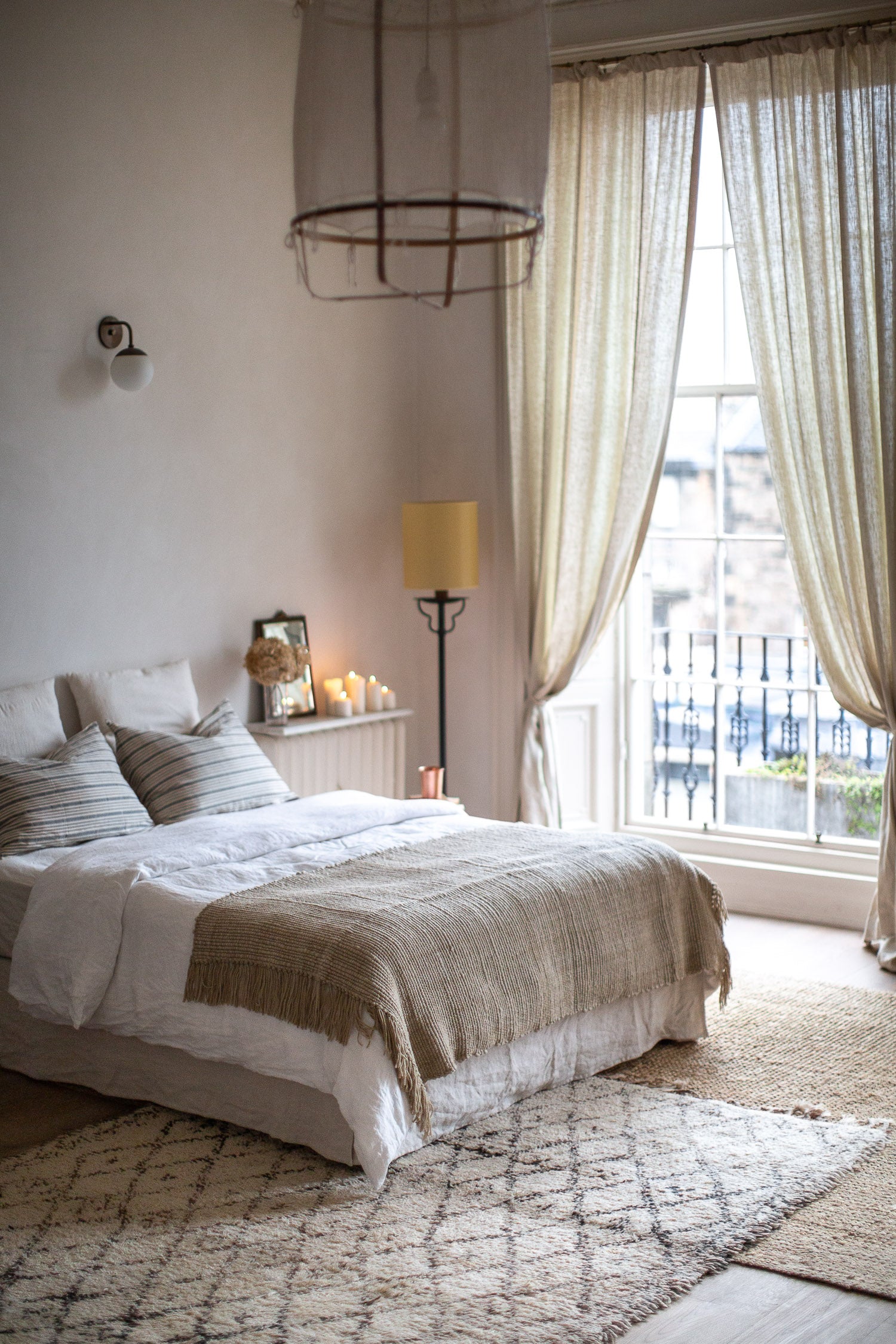 natural cosy bedroom in neutral colours 