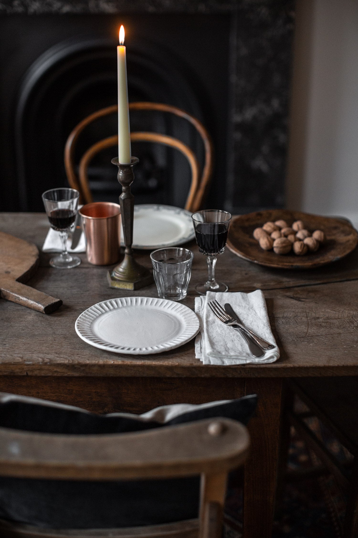 Simple rustic table decor 