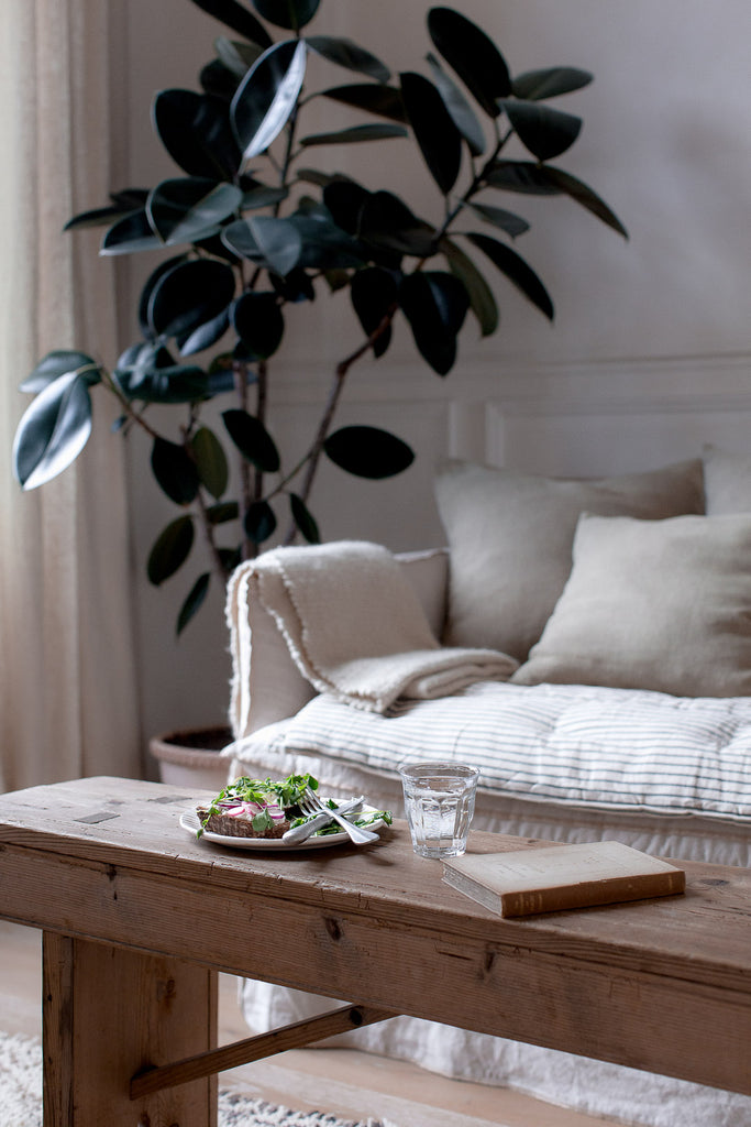 simple natural home decor from natural materials 