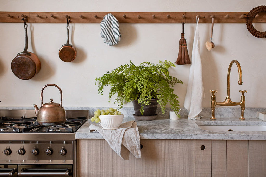 natural kitchen decor for a modern rustic kitchen 