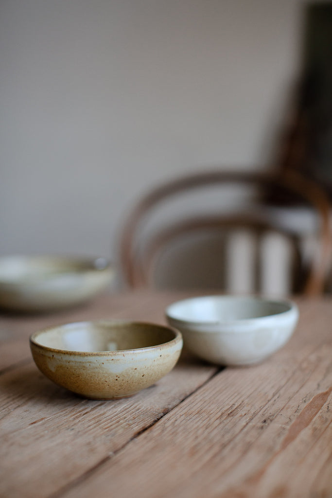 handmade ceramic bowls in organic colours 