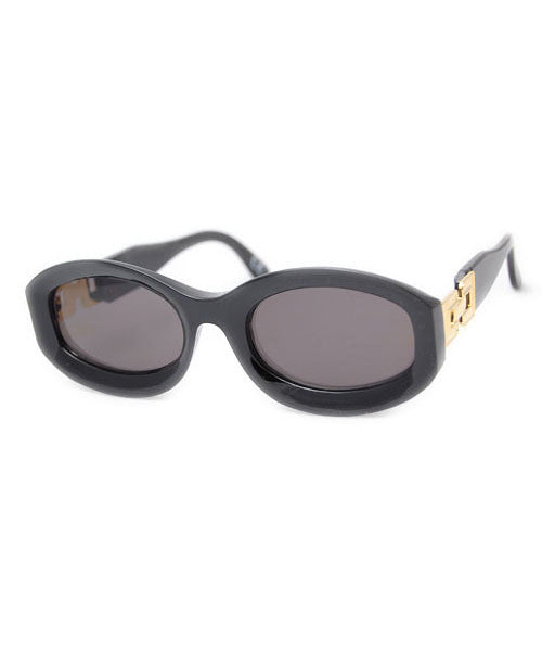 KIKA | vintage sunglasses | Giant Vintage Sunglasses