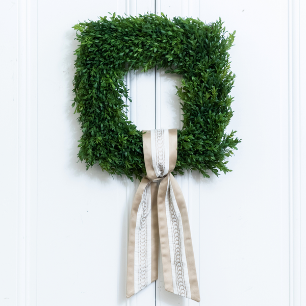 Square Boxwood Wreath – Fig & Dove