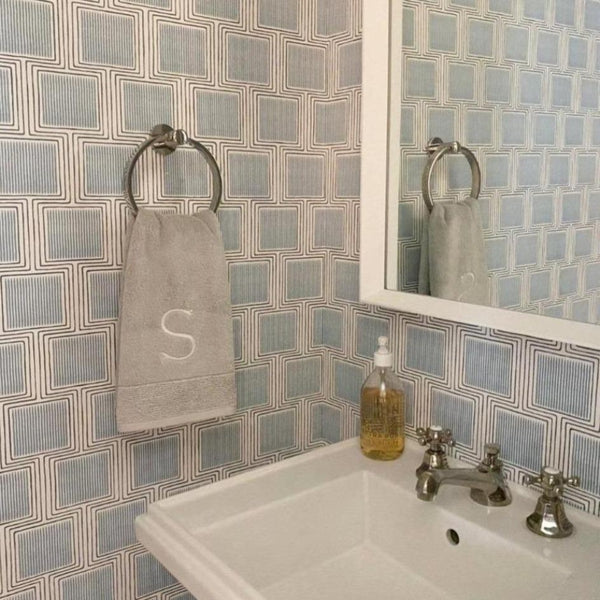 bathroom hand towels