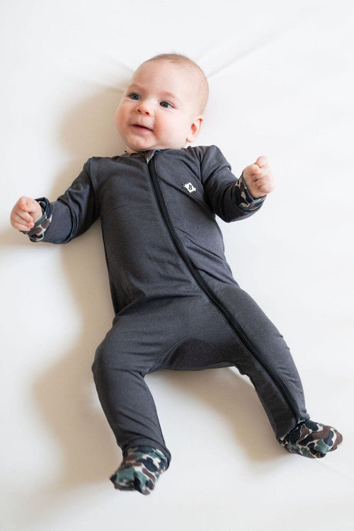 https://cdn.shopify.com/s/files/1/0917/5998/products/baby-onesie-black-736611_500x.jpg?v=1704135977