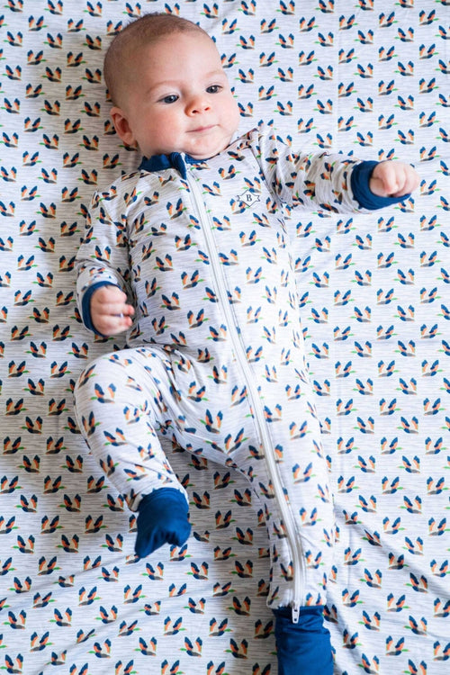 https://cdn.shopify.com/s/files/1/0917/5998/products/baby-onesie-flying-mallard-870305_500x.jpg?v=1704136627