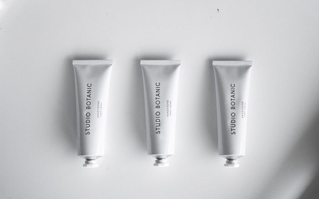 minimalist studio botanic skincare