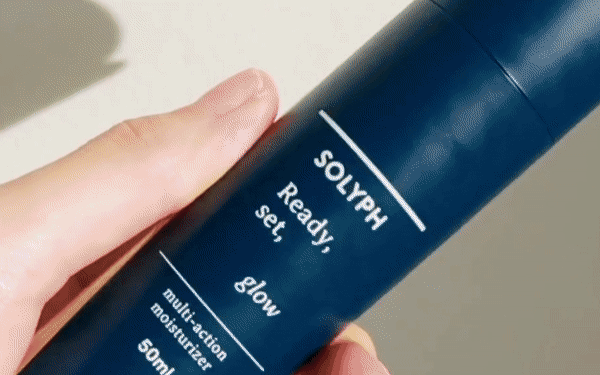 Texture and Appearance of Ready Set Glow, Multi Action Moisturiser from Solyph