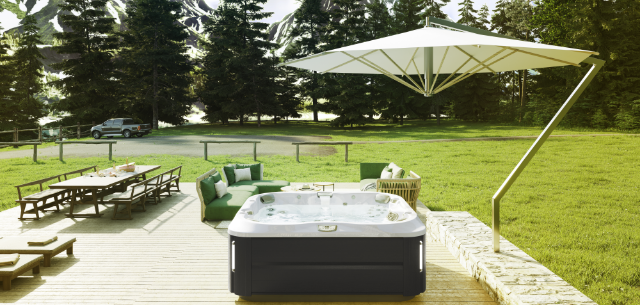 Jacuzzi 365 Hot Tub