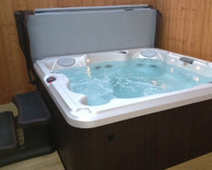 Hot Tub Installation for Lisa and Sam Popplewell