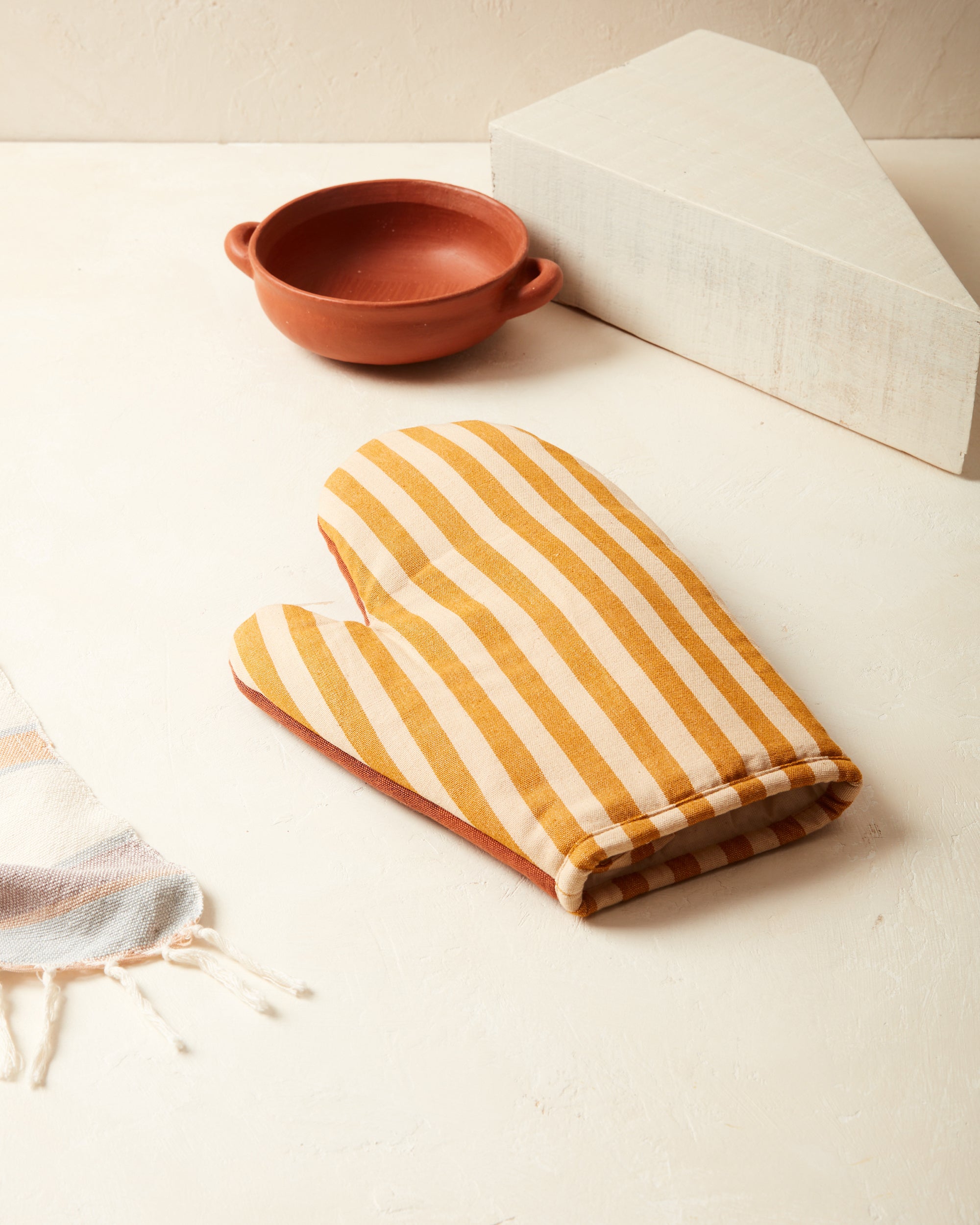 Misen Apron — with Towel-Lined Pockets