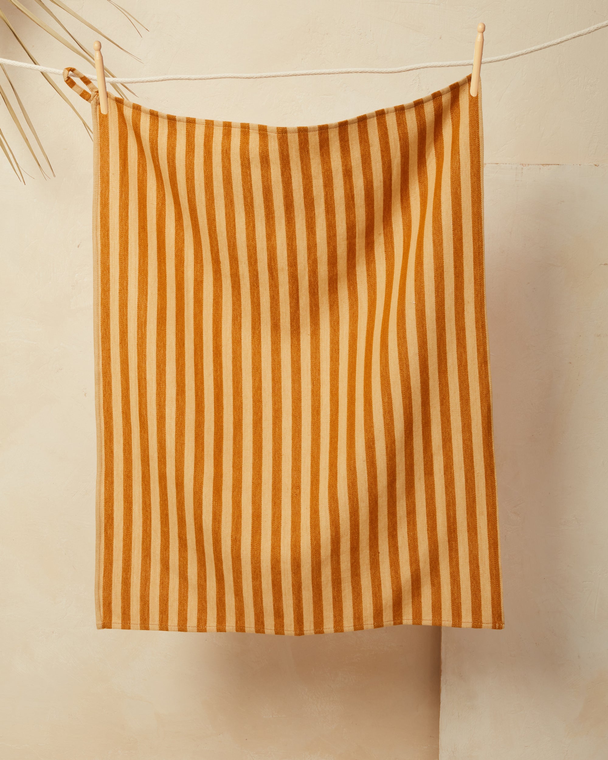Striped Tea Towel - Light beige - Home All
