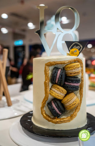 eat cake today-cake delivery-the cake show-cake trends 2020-macarons fault line cake