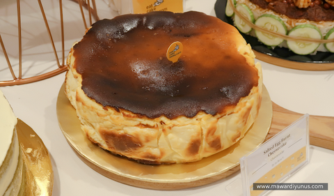 eat cake today-cake delivery-the cake show-cake trends 2020-salted egg cheesecake