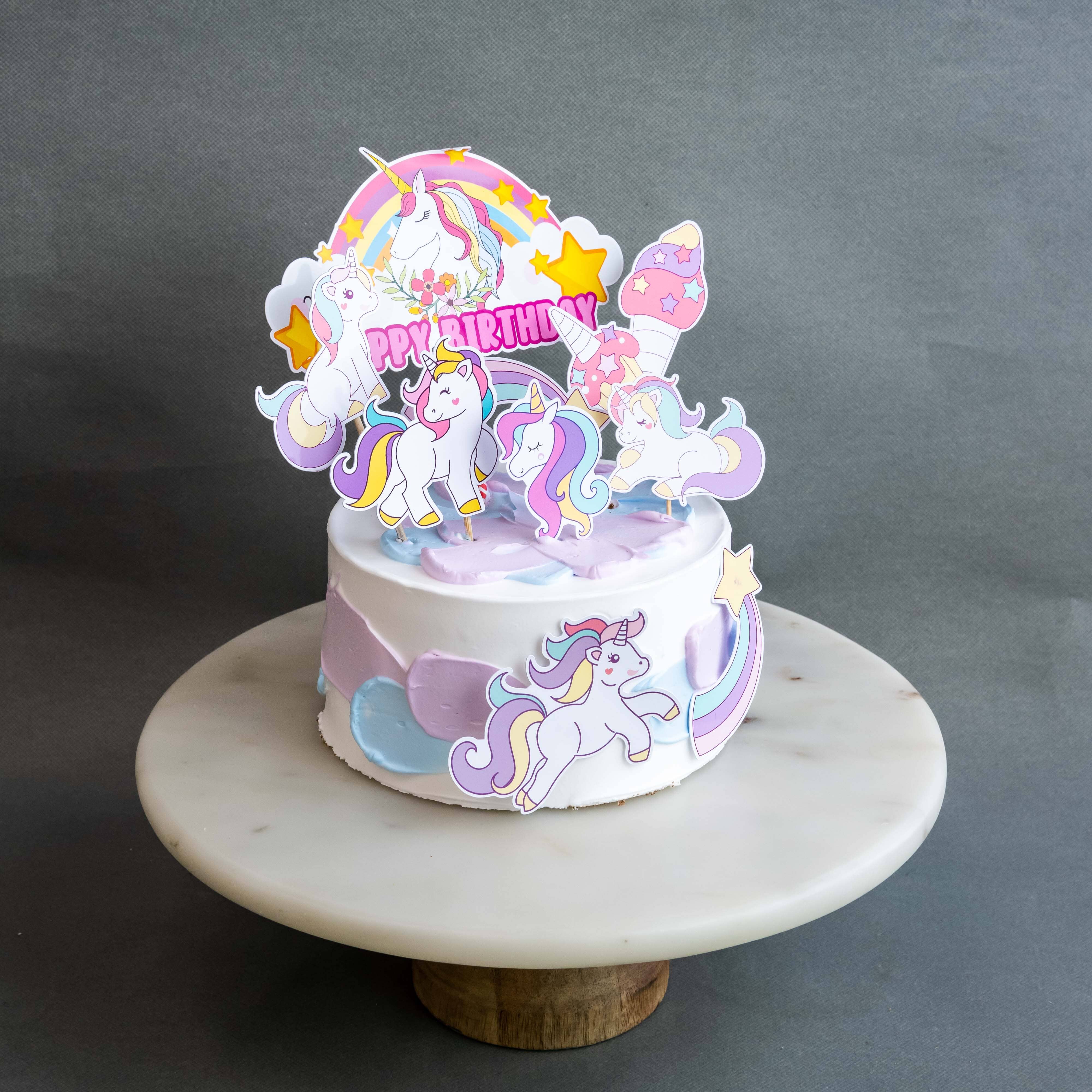 Sugar Candy Balloons and Fondant Unicorn Cake - Dough and Cream