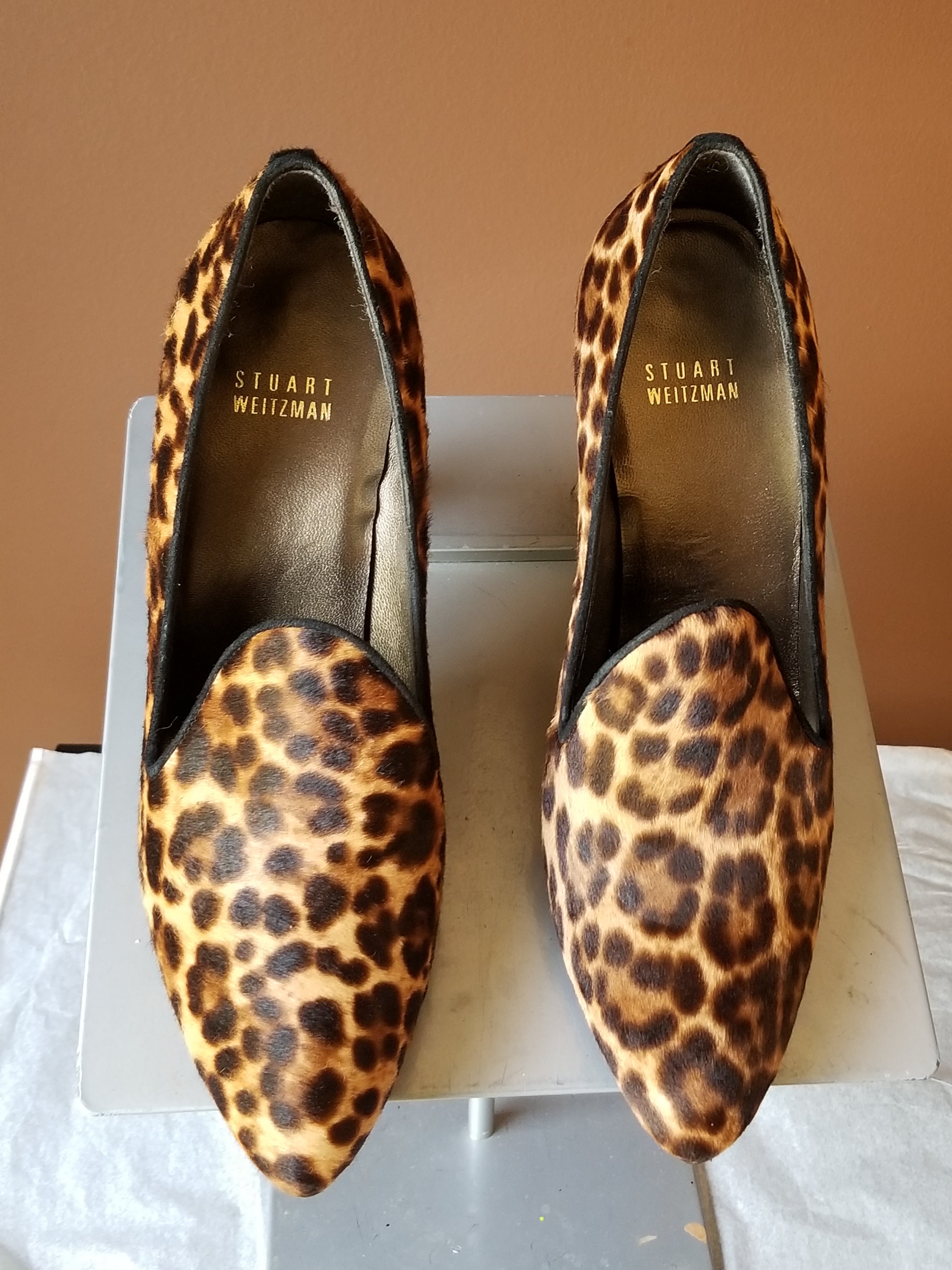 stuart weitzman leopard print shoes