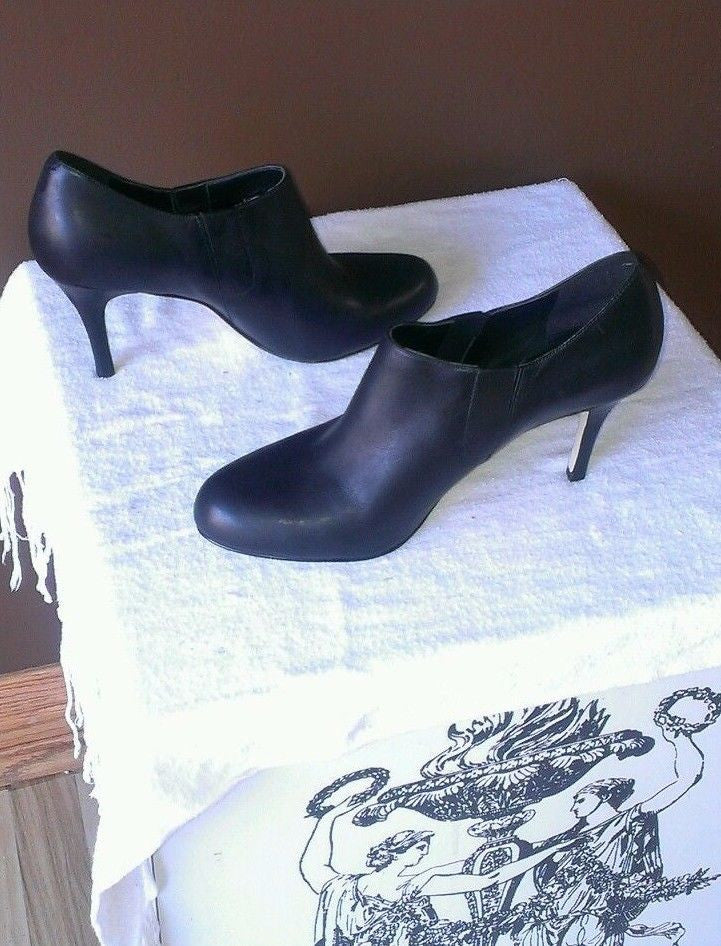 black ankle boots size 11