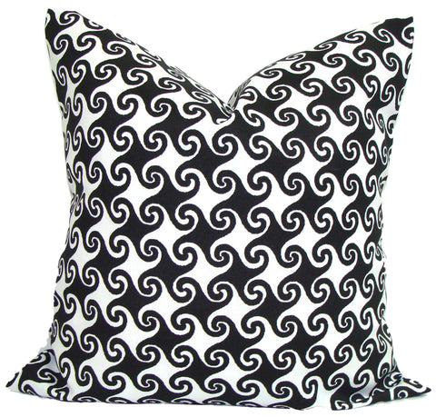 black and white outdoor pillow covers