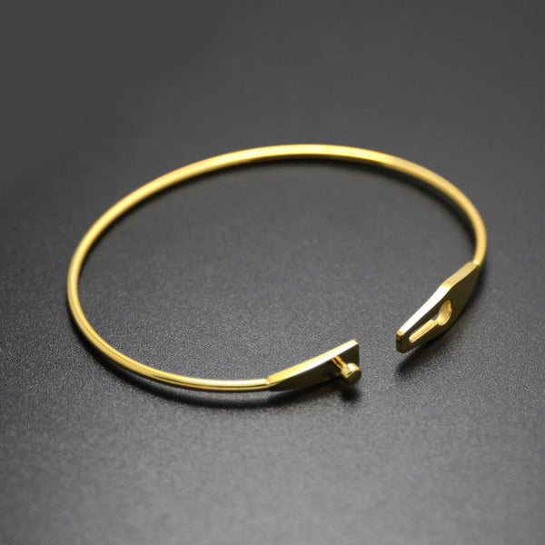 bangle with lock