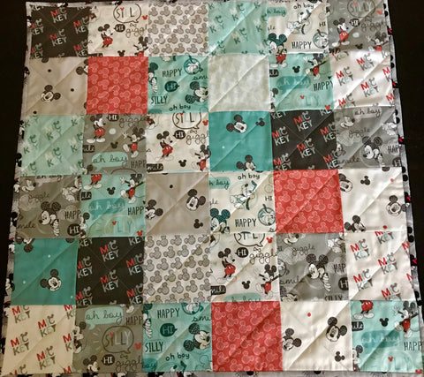 A certain Mouse features on a baby quilt!