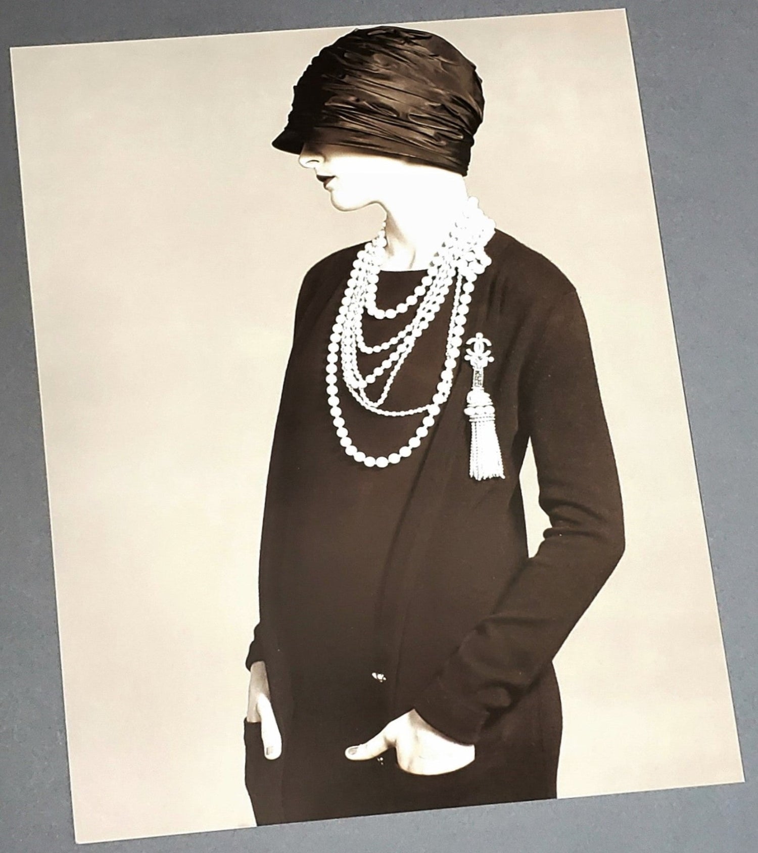 hoste flygtninge Modtager maskine Coco Chanel 1920's Fashion Art Print Little Black Dress – AREA51GALLERY