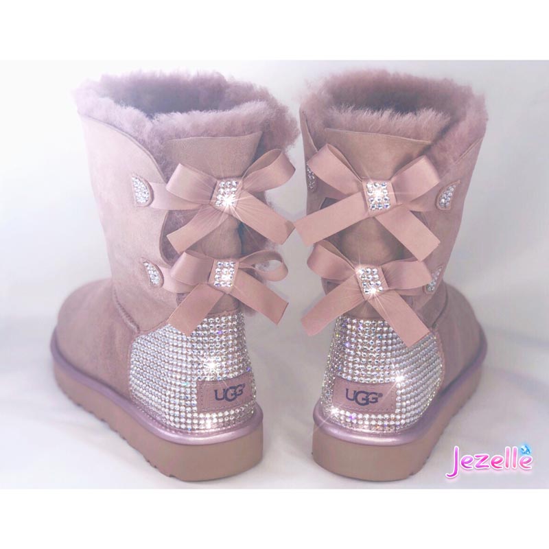 light pink ugg boots with bows