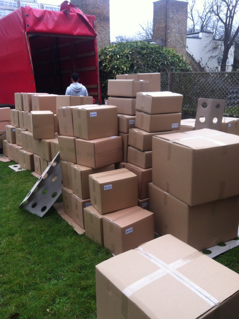 unpacking_lorry