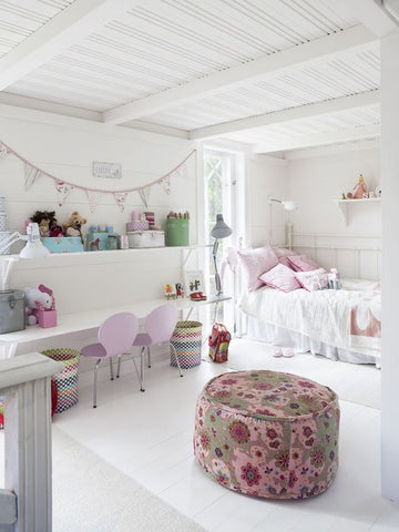 white girls bedroom with pink accents