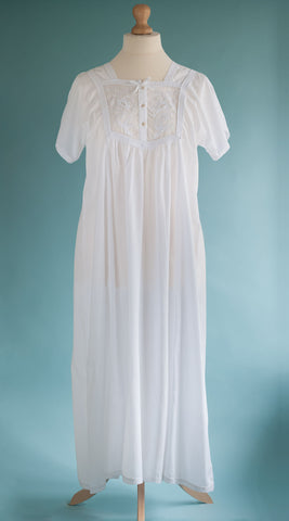 Choosing the right nightie – English Rose Linens