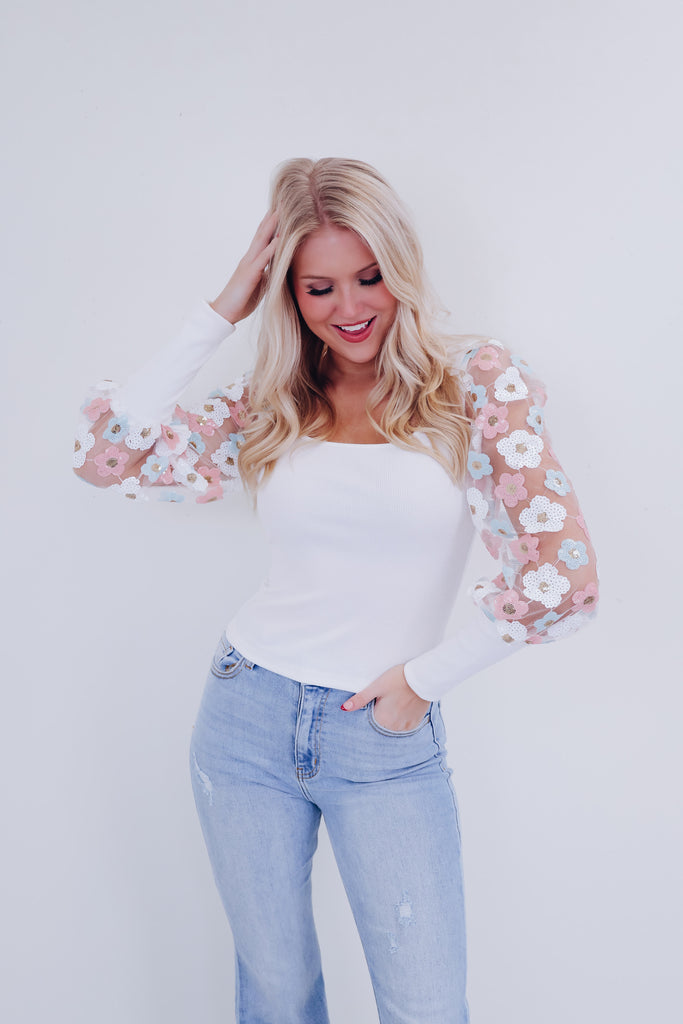 Blooming Balloon Sleeve Mesh Top - Blush – Whiskey Darling Boutique