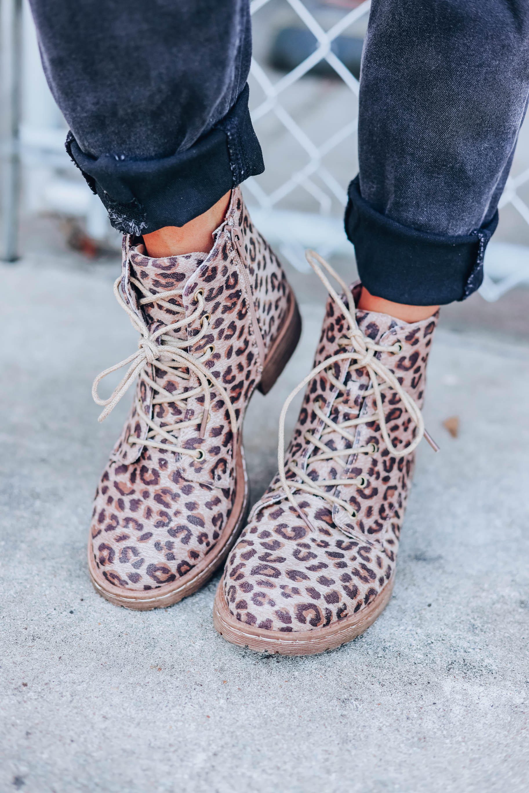 very lace up boots