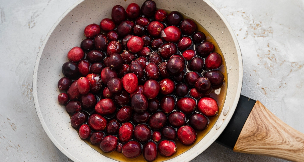 Cranberries cooking