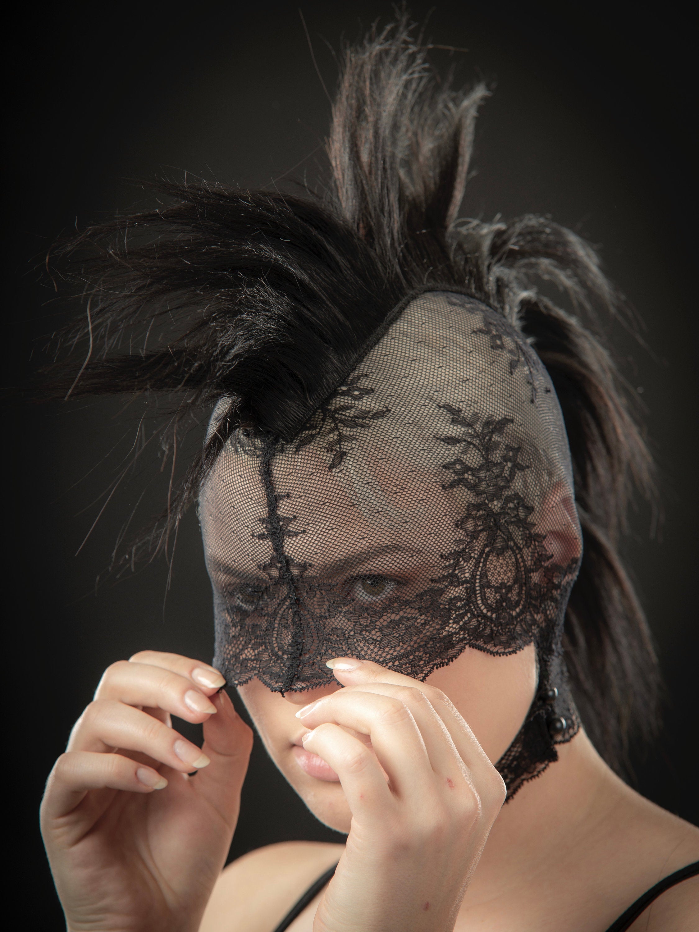 Mohawk headdress lace mask / Pseudo blindfold lace hood 