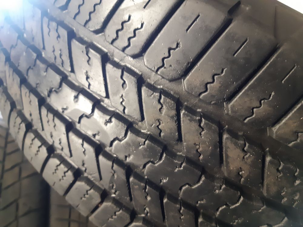 Goodyear Wrangler SR-A 265/65/18 - Pneu d'été usagé – Pneus Usagés Dépôt