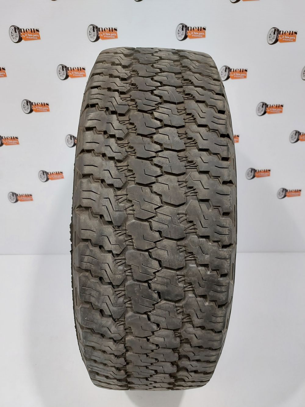 Goodyear Wrangler Silent Armor Technology 255/70/17 - Pneu d'hiver usa –  Pneus Usagés Dépôt