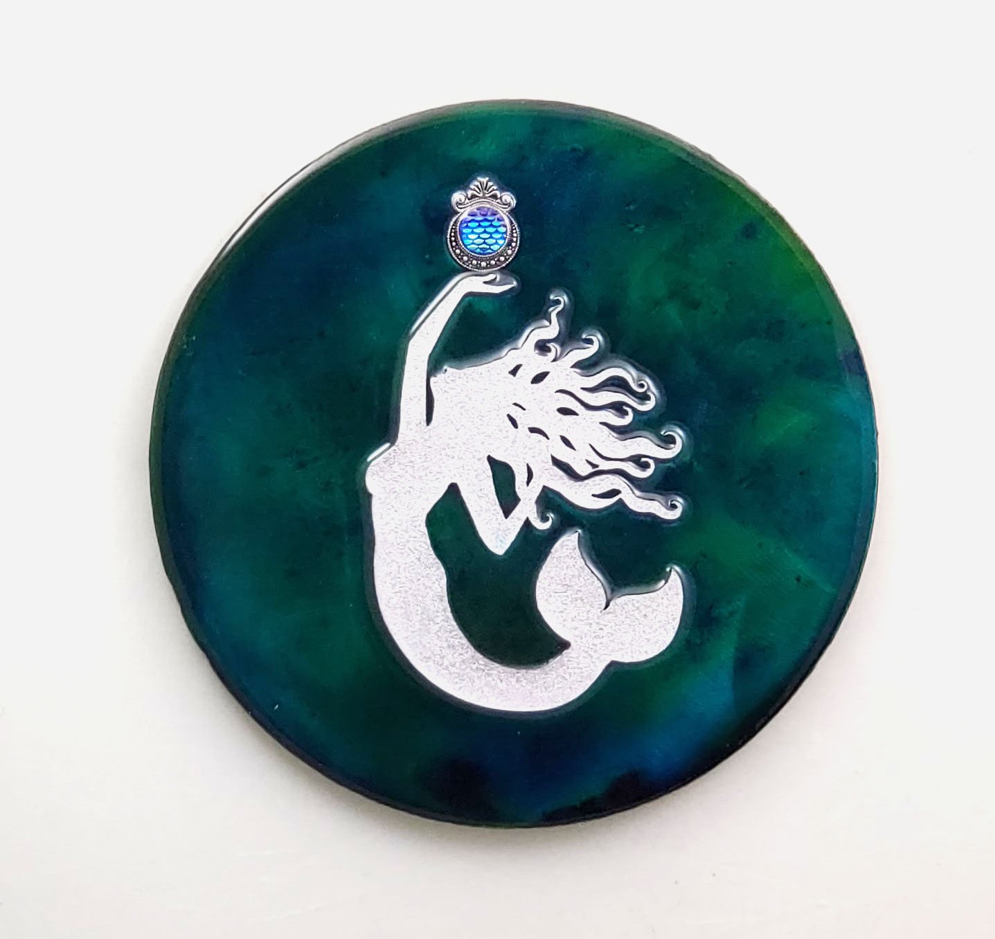 https://cdn.shopify.com/s/files/1/0923/6182/collections/dragon-blue-green.jpg?v=1628654769