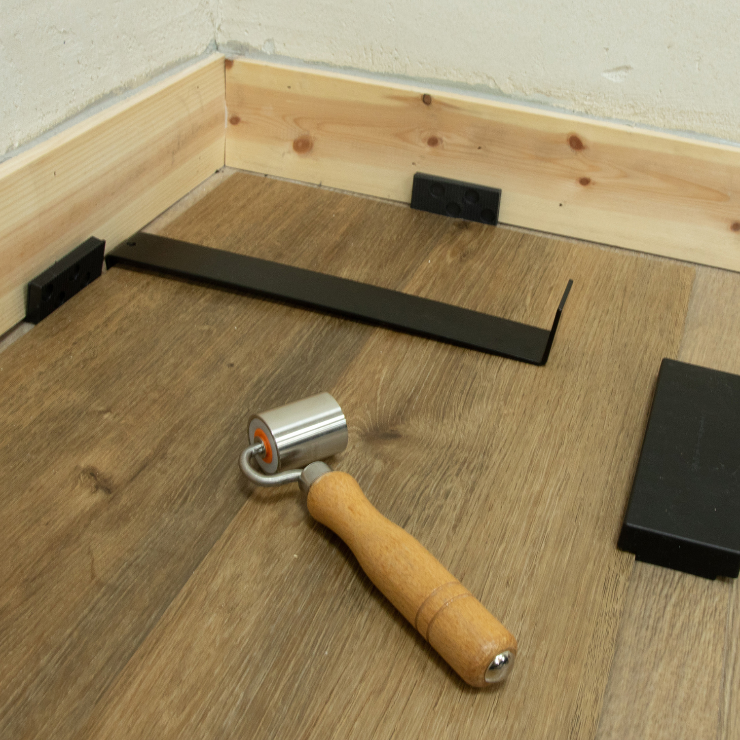 LVT Floor Fitting Kit - Kit