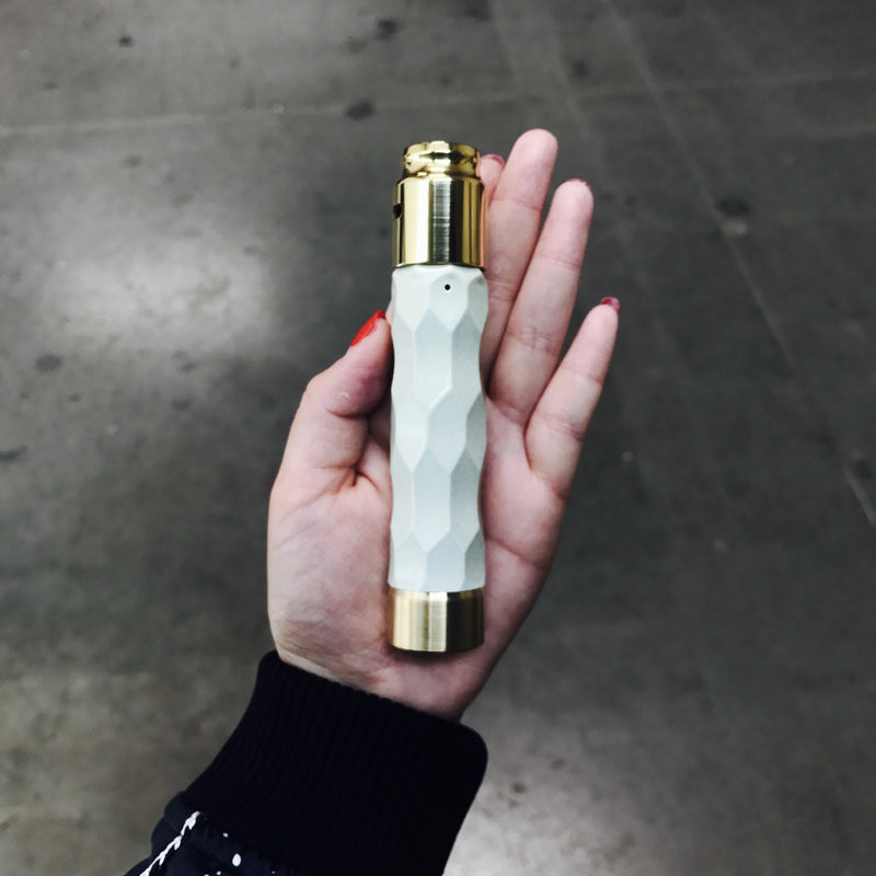 COMP LYFE -GLOW MOD - THE CLOSER MOD ALL WHITE | THE VAPE SITE