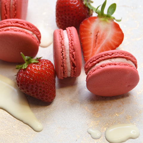 Strawberries and Cream Macaron – Mademoiselle Macaron