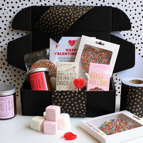 Valentine's Day Custom Candle & Chocolate Custom Gift Pack - I Love You