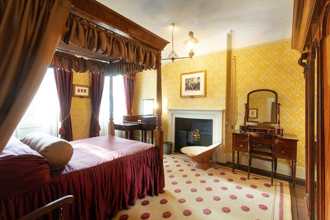 The Dickenses Bedroom, Charles Dickens Museum
