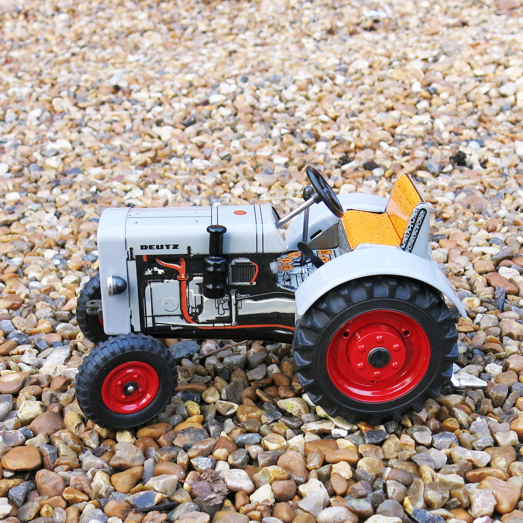 Deutz F2M 314 Wind-Up Tractor — Thorsten van Elten