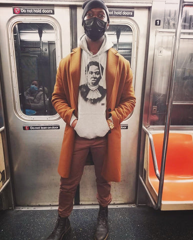 Hero heads sweatshirt of Harriet Tubman on subway in New York
